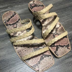 NEW Tymidy Women’s Strap Flat Summer Sandal Sz 7.5 M Snake Print